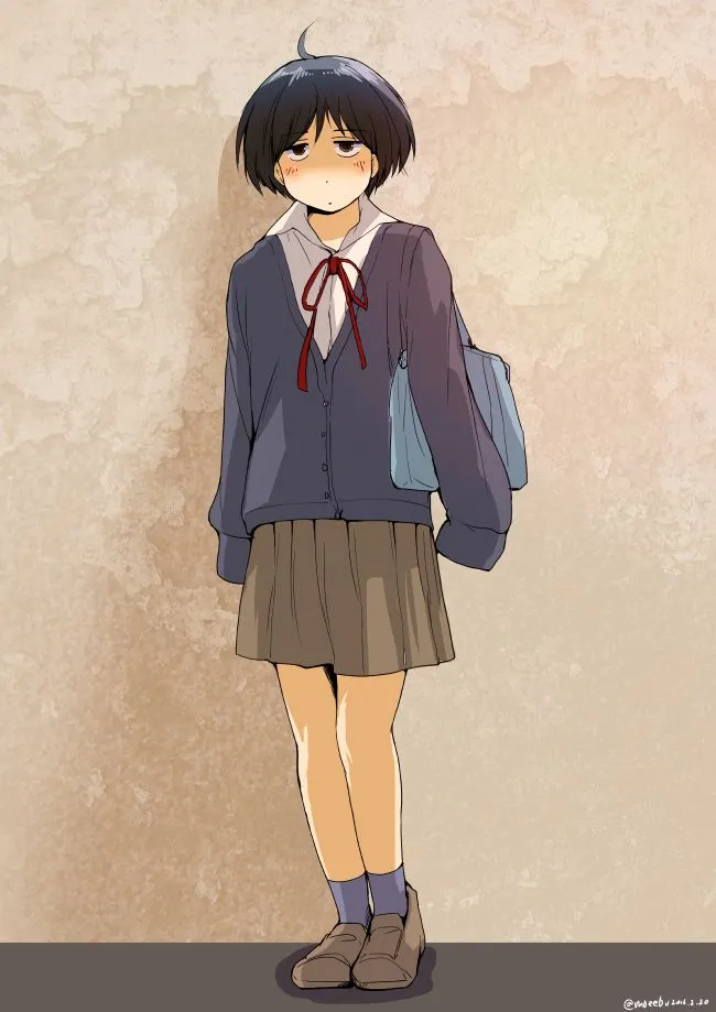 内気な制服姿のさみだれちゃんが立つ