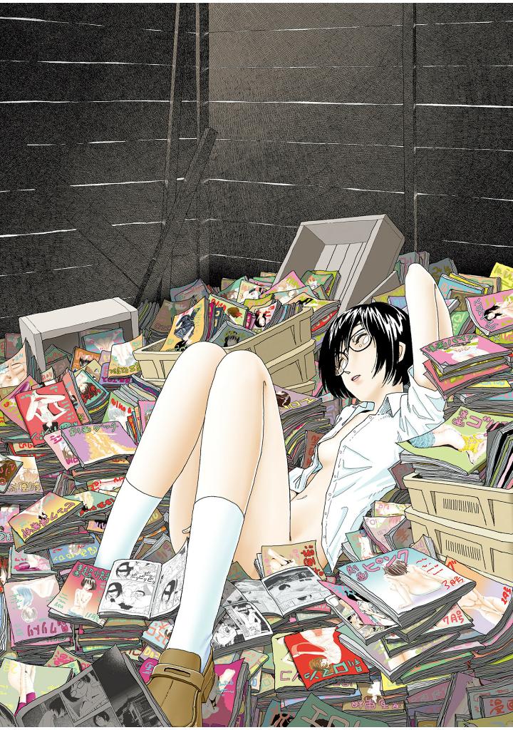 漫画雑誌に囲まれた女性。