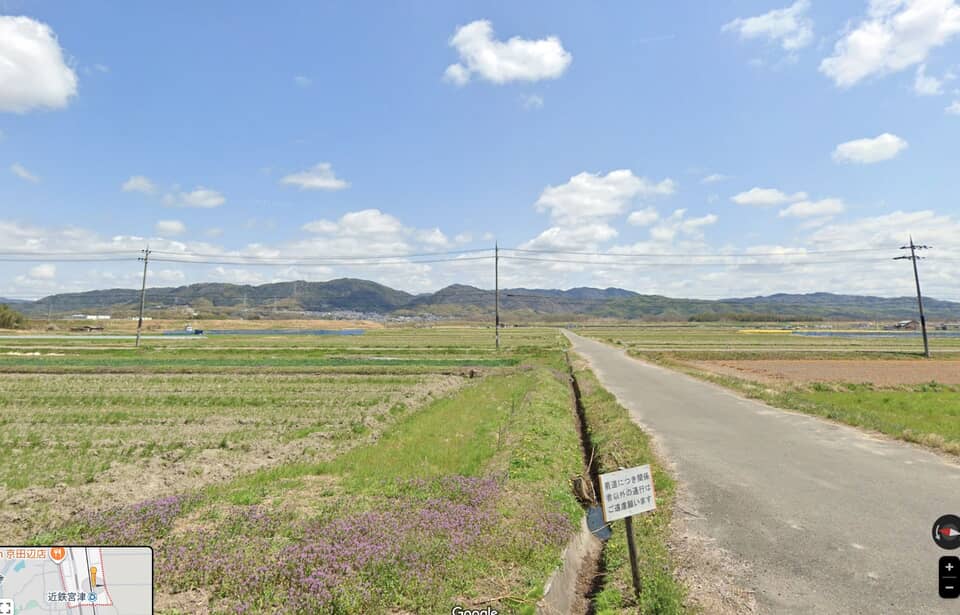 田園風景と山々の遠景