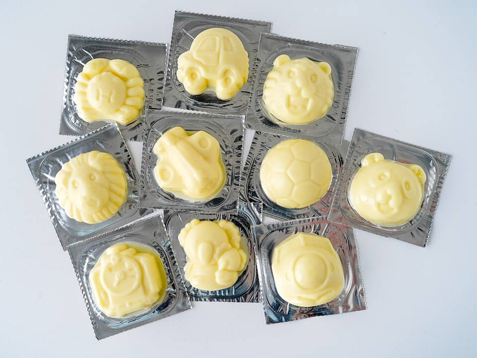 動物や乗り物形のバター