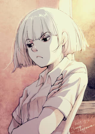 腕組みする短髪の少女