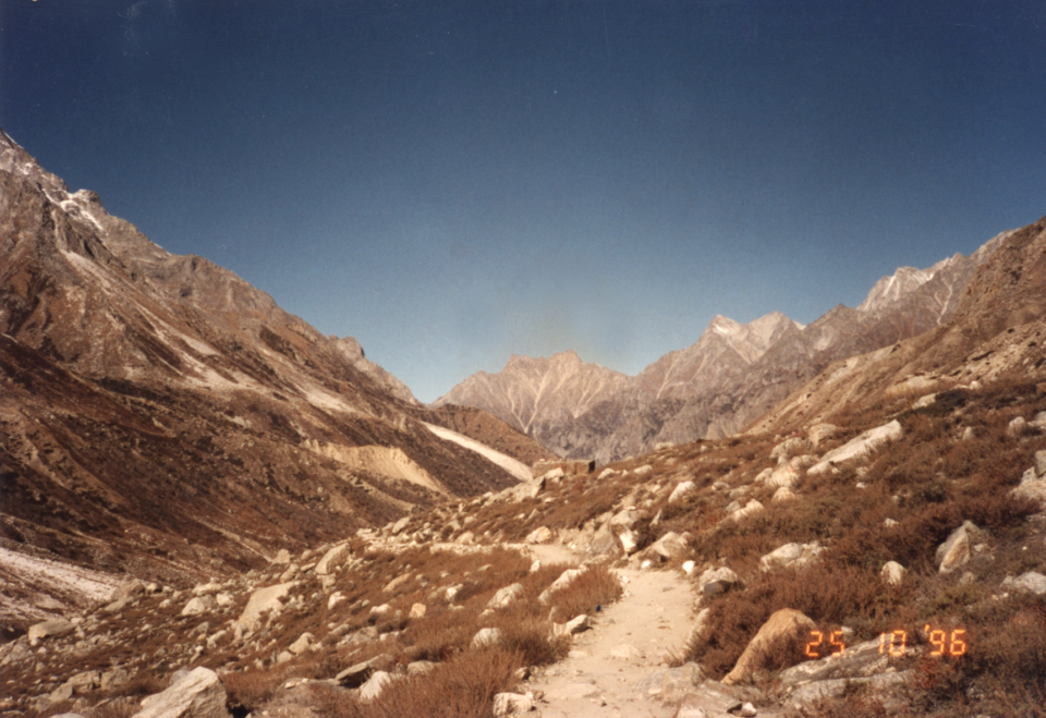 山道の風景(1996年撮影)