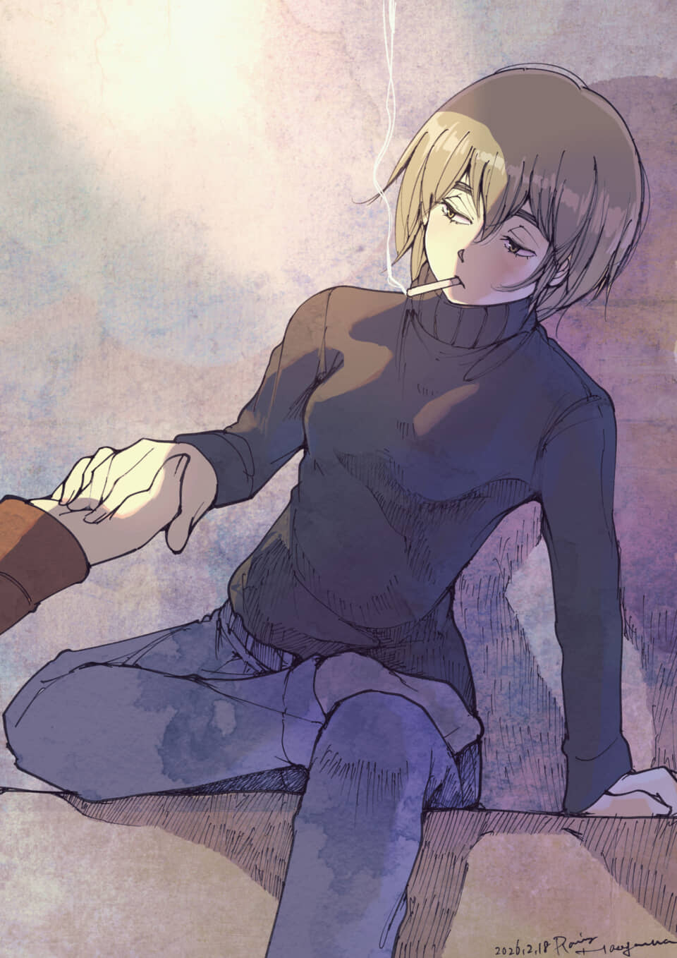 タバコをくわえ腕を掴むショートヘアの女性。